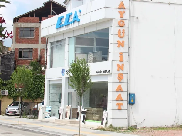 Aygün İnşaat mağazası, cephe